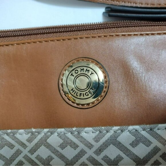 Tommy Hilfiger Brown Faux Leather & Monogram Crossbody Bag, Tan Taupe Purse - Picture 3 of 8
